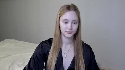 Laylla001 online show from 01/06/25, 05:52