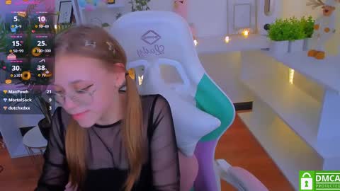 layriantavee online show from 01/10/25, 11:11