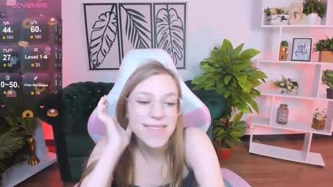 layriantavee online show from 02/16/25, 09:59