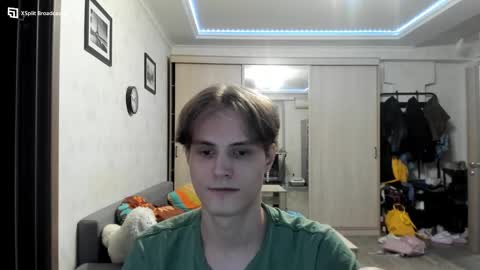 Snapshot of lazaret1k chatting on 05/12/26, 10:51 Vladi online show from 05/12/26, 10:51