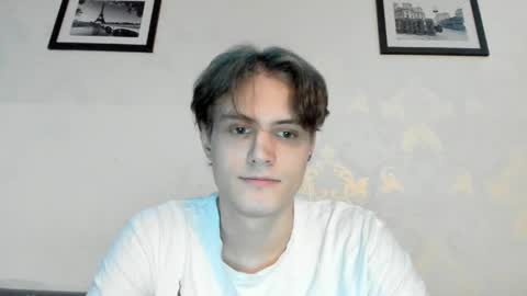 Snapshot of lazaret1k chatting on 05/25/26, 09:43 Vladi online show from 05/25/26, 09:43