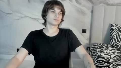 Snapshot of lazydarkknight chatting on 06/11/26, 02:33 Alex online show from 06/11/26, 02:33