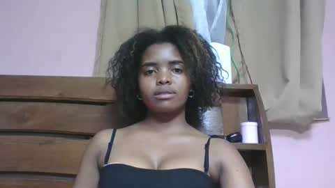 lea96546 online show from 04/19/26, 01:43