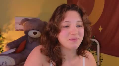Snapshot of lea_belle_ chatting on 03/06/25, 07:54 Lea online show from 03/06/25, 07:54