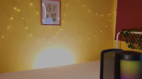 Snapshot of lea_belle_ chatting on 09/09/25, 04:39 Lea online show from 09/09/25, 04:39