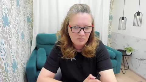 Lea online show from 04/25/26, 05:32