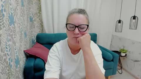 Snapshot of lea_fruit chatting on 05/11/26, 05:24 Lea online show from 05/11/26, 05:24