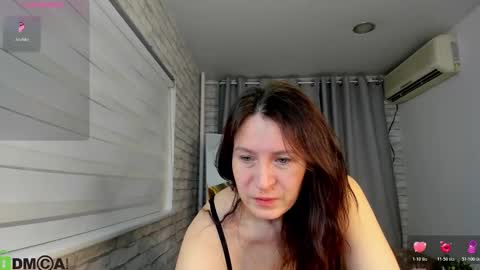 Lea online show from 12/05/25, 01:14