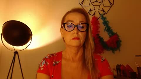 Snapshot of leadesire chatting on 06/15/26, 02:08 LEA online show from 06/15/26, 02:08