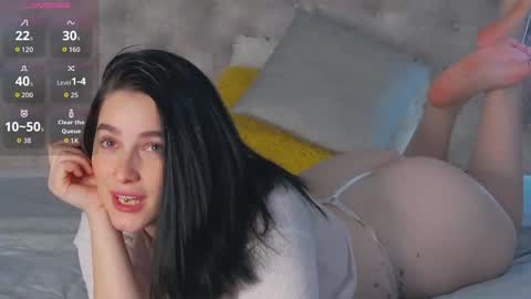 Dia online show from 11/19/25, 05:02