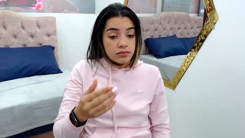 Leah online show from 01/29/25, 03:37