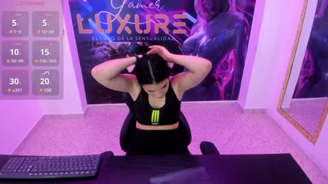 Leah online show from 02/06/25, 02:04