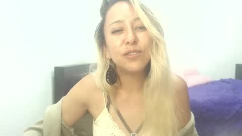 leah_susman online show from 09/17/25, 01:40