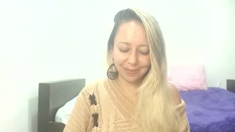leah_susman online show from 11/19/25, 02:00
