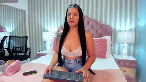 Leah Fontana online show from 01/28/25, 12:32