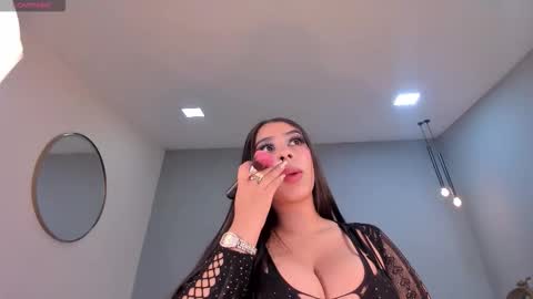Snapshot of leahlombardi_ chatting on 09/14/25, 05:23 leahlombardi_ online show from 09/14/25, 05:23