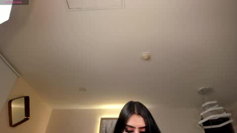 leahlombardi_ online show from 04/12/26, 03:22