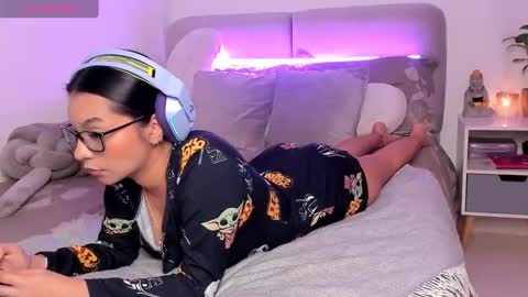   online show from 03/10/25, 06:27