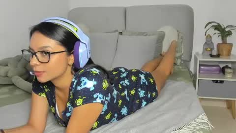   online show from 04/17/26, 04:59