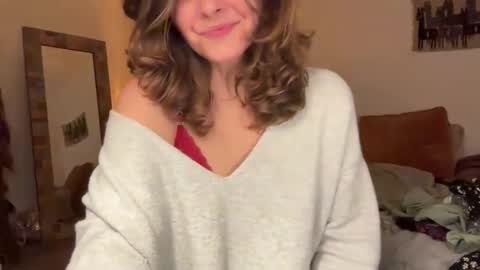 Leah Sparkles online show from 11/19/25, 04:01