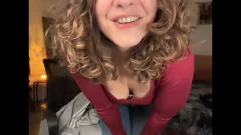 Leah Sparkles online show from 12/02/25, 05:08