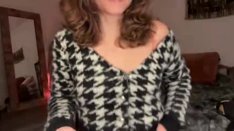 Leah Sparkles online show from 12/18/25, 02:50