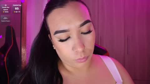 leah online show from 11/18/25, 02:10