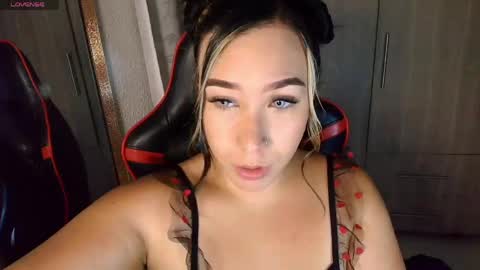 Snapshot of leahtemptation chatting on 04/21/26, 07:03 leah online show from 04/21/26, 07:03