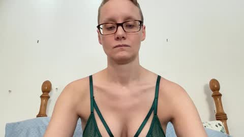 Lee online show from 02/28/25, 02:42