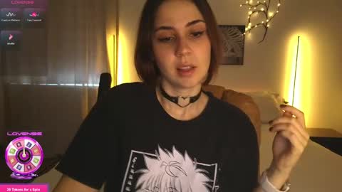 Snapshot of leahwoods chatting on 05/26/26, 01:45 leahwoods online show from 05/26/26, 01:45