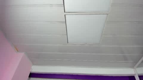 Snapshot of leamoreau__ chatting on 10/12/25, 12:15 leamoreau__ online show from 10/12/25, 12:15