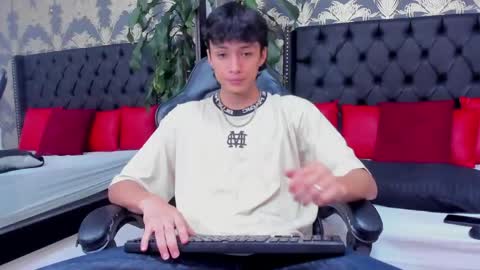 Lean online show from 04/21/26, 01:50