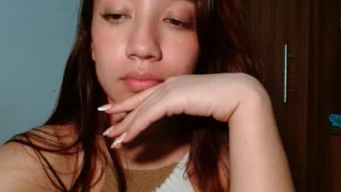 Snapshot of leanaalhub chatting on 02/20/26, 06:19 leanaalhub online show from 02/20/26, 06:19