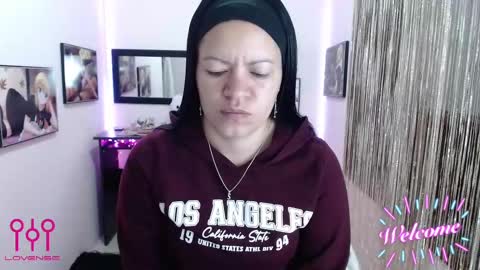 Leandra online show from 10/15/25, 12:49