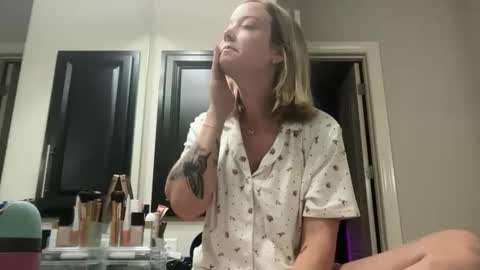 leanneluxecouple online show from 11/03/25, 12:17