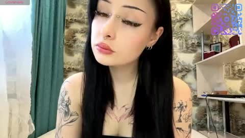 Snapshot of leanorabollman chatting on 05/01/26, 03:05 Kiki online show from 05/01/26, 03:05