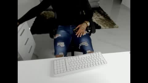 leather_king_of_bitches online show from 04/21/26, 02:04