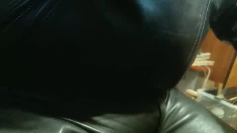 Leathermotocross online show from 11/14/25, 03:44