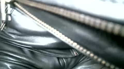 Snapshot of leathermotocross001 chatting on 05/31/26, 04:25 Leathermotocross online show from 05/31/26, 04:25