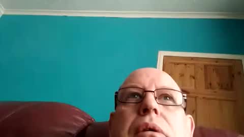 leatherpants68 online show from 10/11/25, 12:04