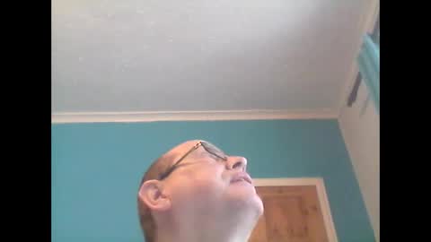 leatherpants68 online show from 10/26/25, 01:50