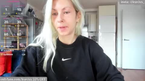 LeaVixx online show from 10/29/25, 10:17