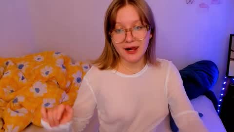 Ellie online show from 10/04/25, 07:23