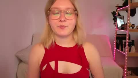 Ellie online show from 07/28/26, 07:04