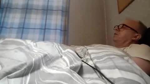 lechertachatte4444 online show from 01/08/25, 08:16