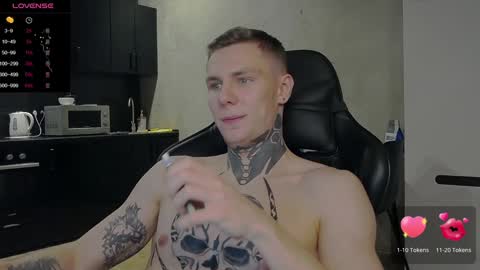 Snapshot of lechery_boy chatting on 12/15/24, 10:28 Lechery boy online show from 12/15/24, 10:28