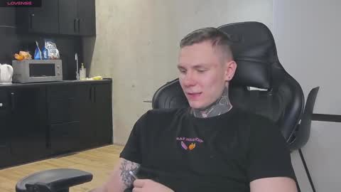 Snapshot of lechery_boy chatting on 01/19/25, 06:32 Lechery boy online show from 01/19/25, 06:32