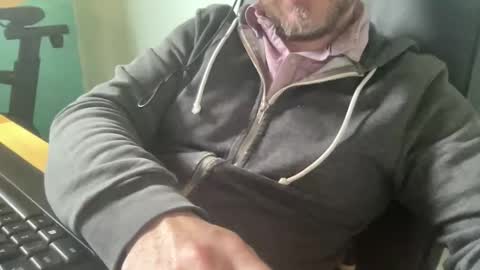 lee_8891 online show from 06/11/26, 08:23