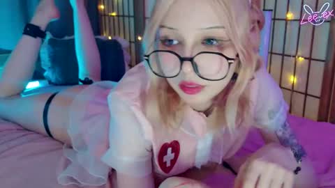 Snapshot of lee_ex chatting on 09/24/25, 07:44 Lee ex online show from 09/24/25, 07:44