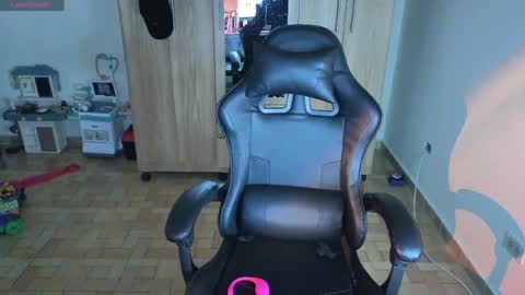 Lee online show from 04/22/26, 06:31